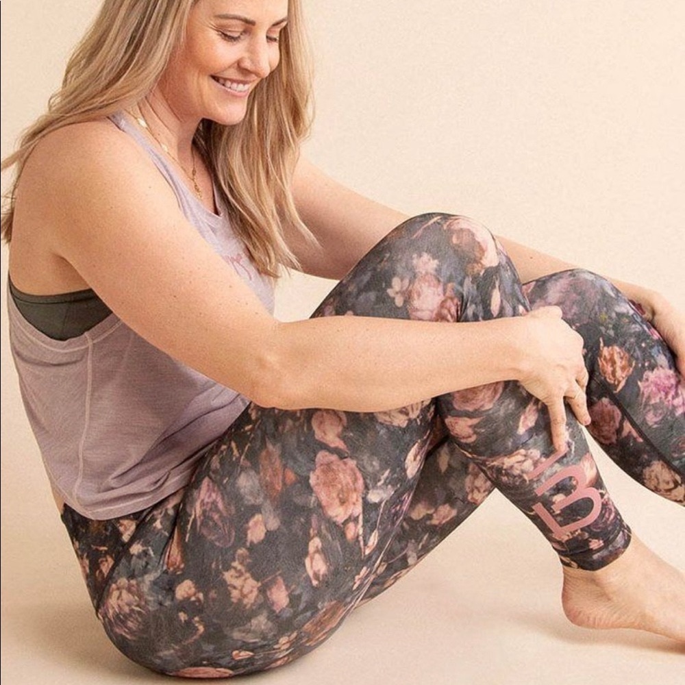 Lululemon Barre3 Wunder Under Frosted Rose